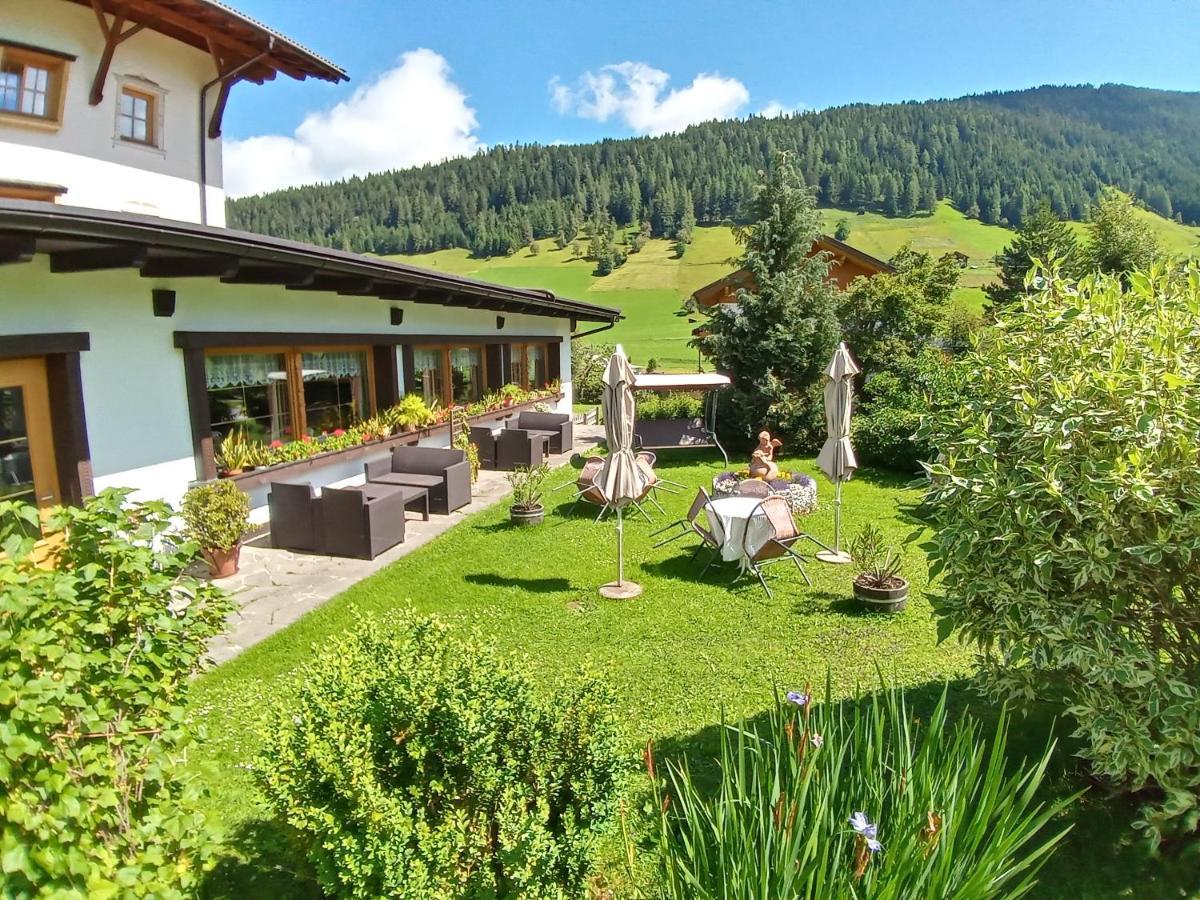 Cafe Pension Erbhof Kartitsch Exterior photo